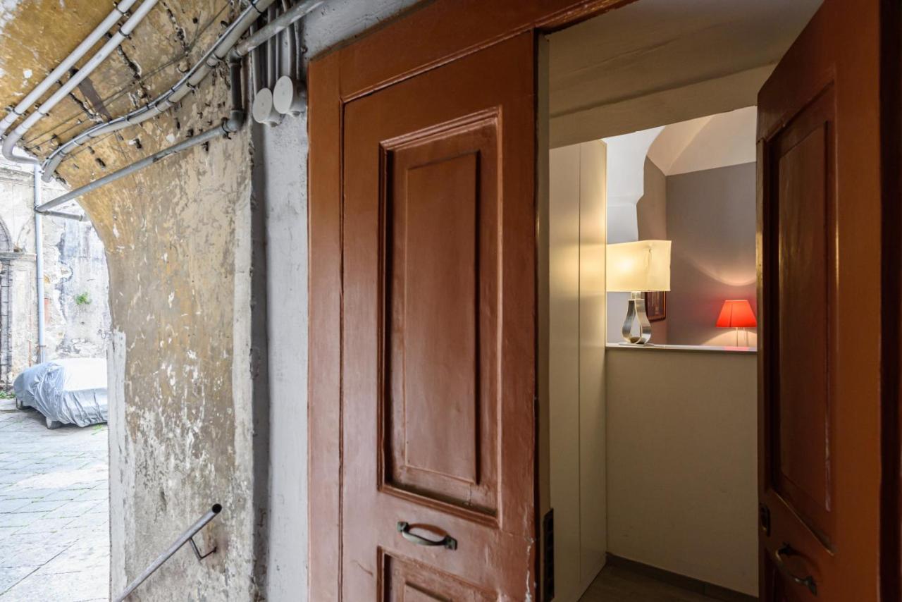 Via Atri 37 Apartment Napoli Ngoại thất bức ảnh